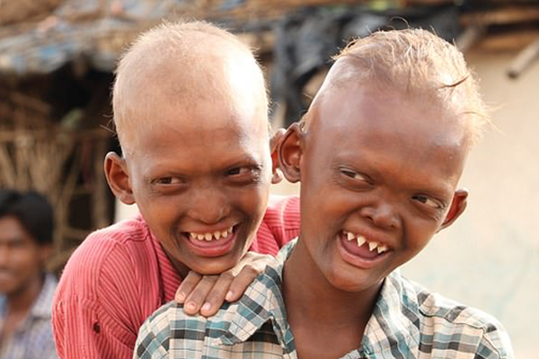 神態(tài)酷似范爺 《國(guó)戰(zhàn)紀(jì)元》補(bǔ)助卡牌意外走紅