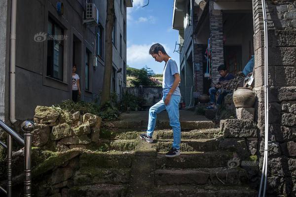 釘釘聯(lián)合高德、支付寶推出AI差旅：企業(yè)免墊資，員工免報(bào)銷(xiāo)，AI幫比價(jià)