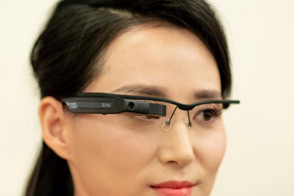 神態(tài)酷似范爺 《國(guó)戰(zhàn)紀(jì)元》補(bǔ)助卡牌意外走紅